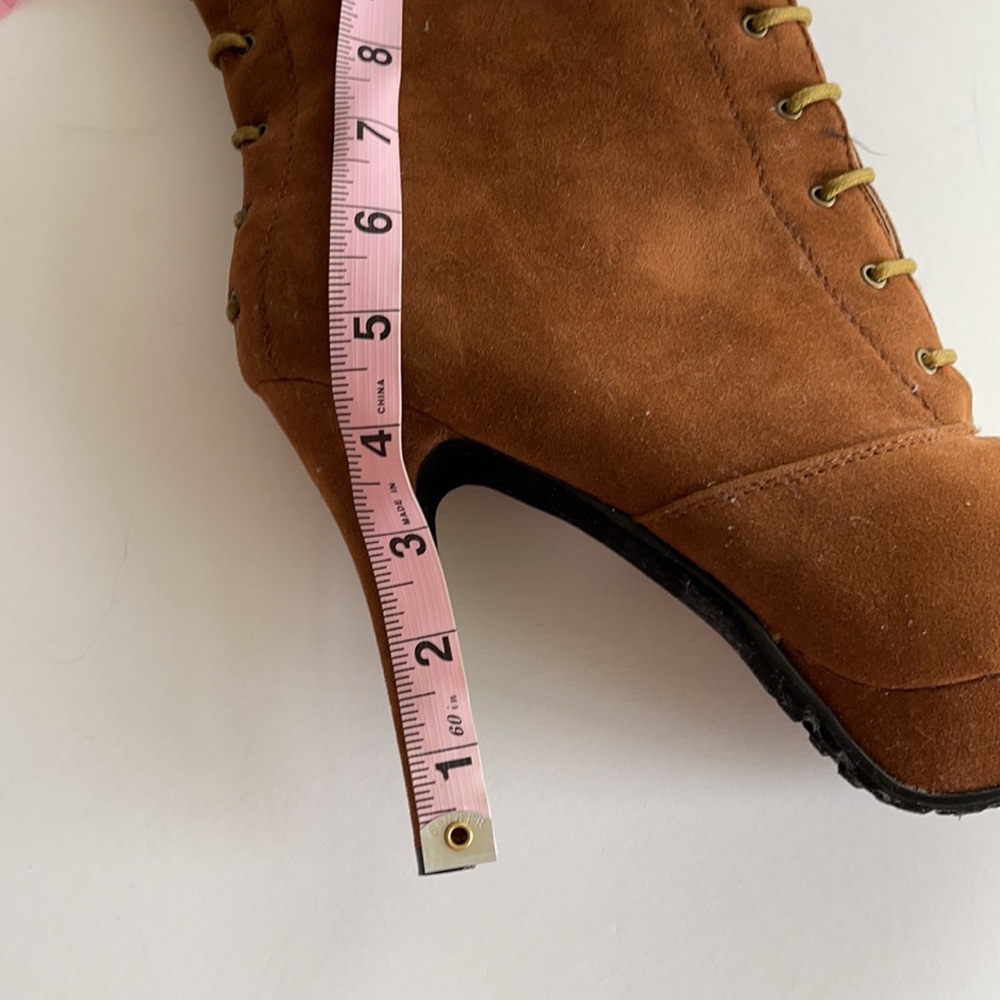 COPY - Brown Lace-up Platform Boots Size 9 - Picture 7 of 7